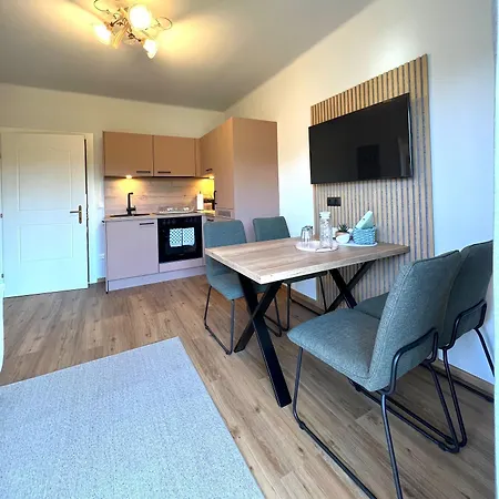 Bed & Breakfast Fruehstueckspension Haus Golker 3*