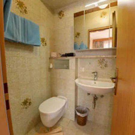 Fruhstuckspension Haus Golker Bed & Breakfast Seeboden